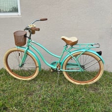 Huffy Deluxe 26″ Ladies’ Bike