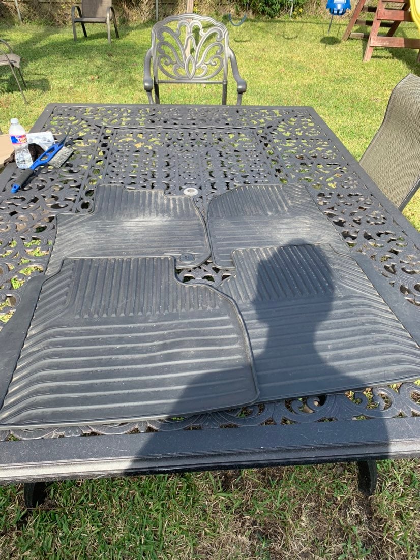Universal rubber floor Mats
