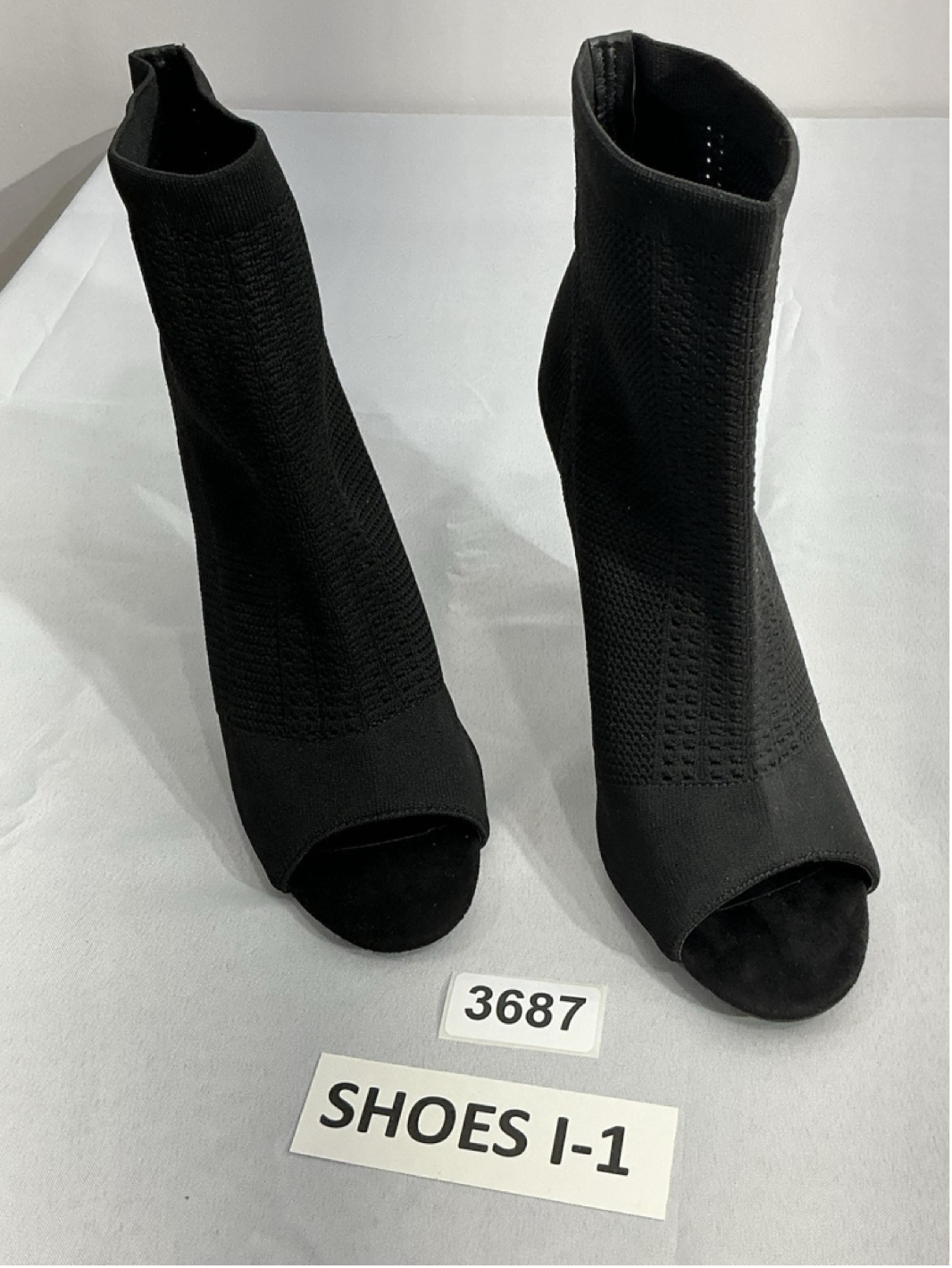 Womans Cape Robbin Elnora 11 Black Mesh Fabric Pullon Peep Toe Heel Ankle Boots