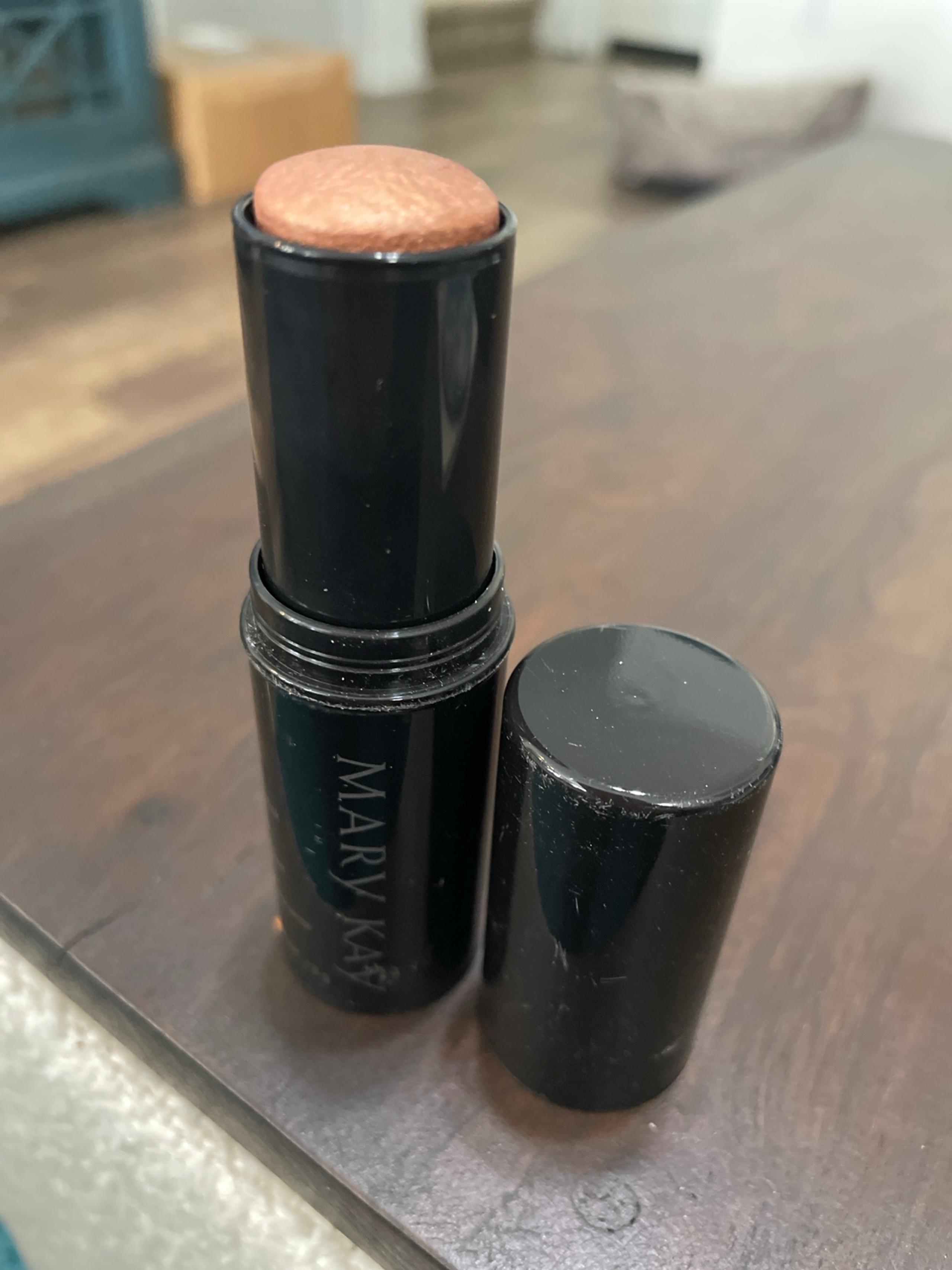 Mary Kay Cooling Bronzing Stick .31 Oz. - full size