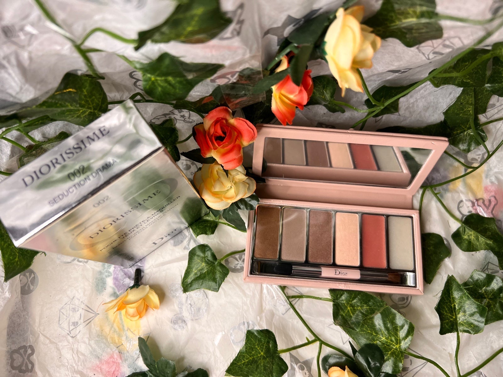Dior Diorissime Ready-To-Wear Makeup Clutch For Eyes & Lips 002 Seduction Drama