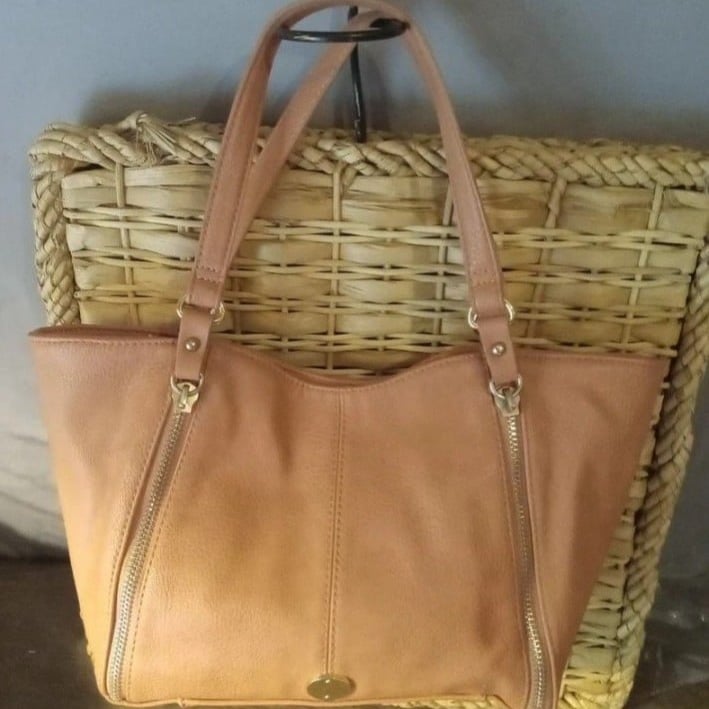 Designer Franco Sarto brown vintage italian leather double strap shoulderbag