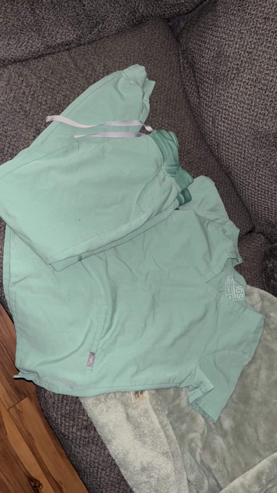 Figs scrubs