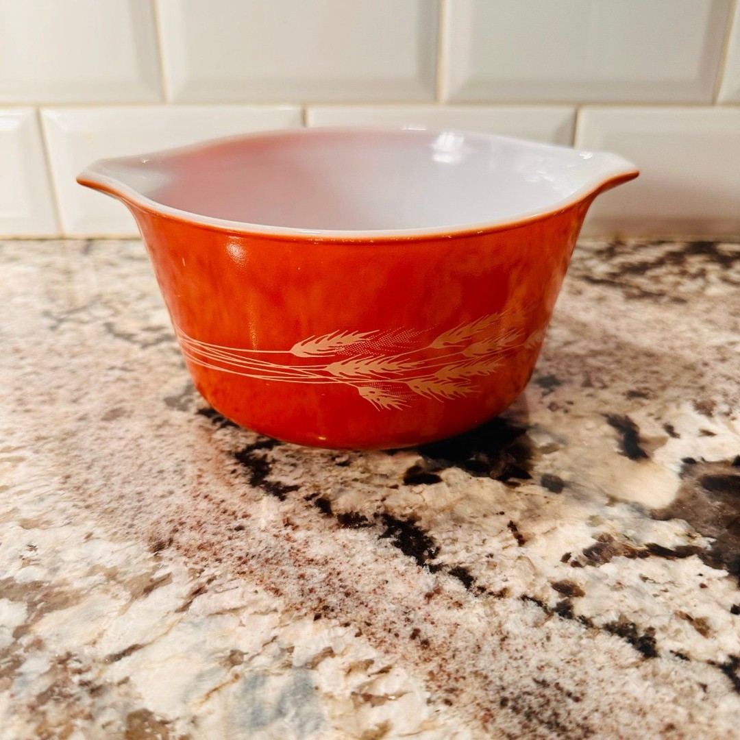 Vintage PYREX Rust Autumn Harvest Casserole Dish