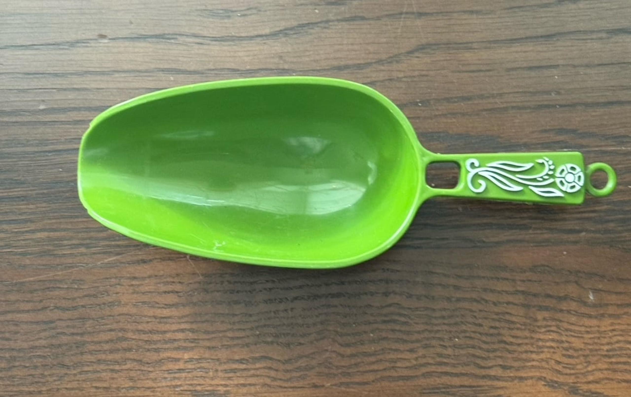 Vintage 1970's Avacado Green Plastic Floral Canister Scoop~MCM Kitchen Utensil