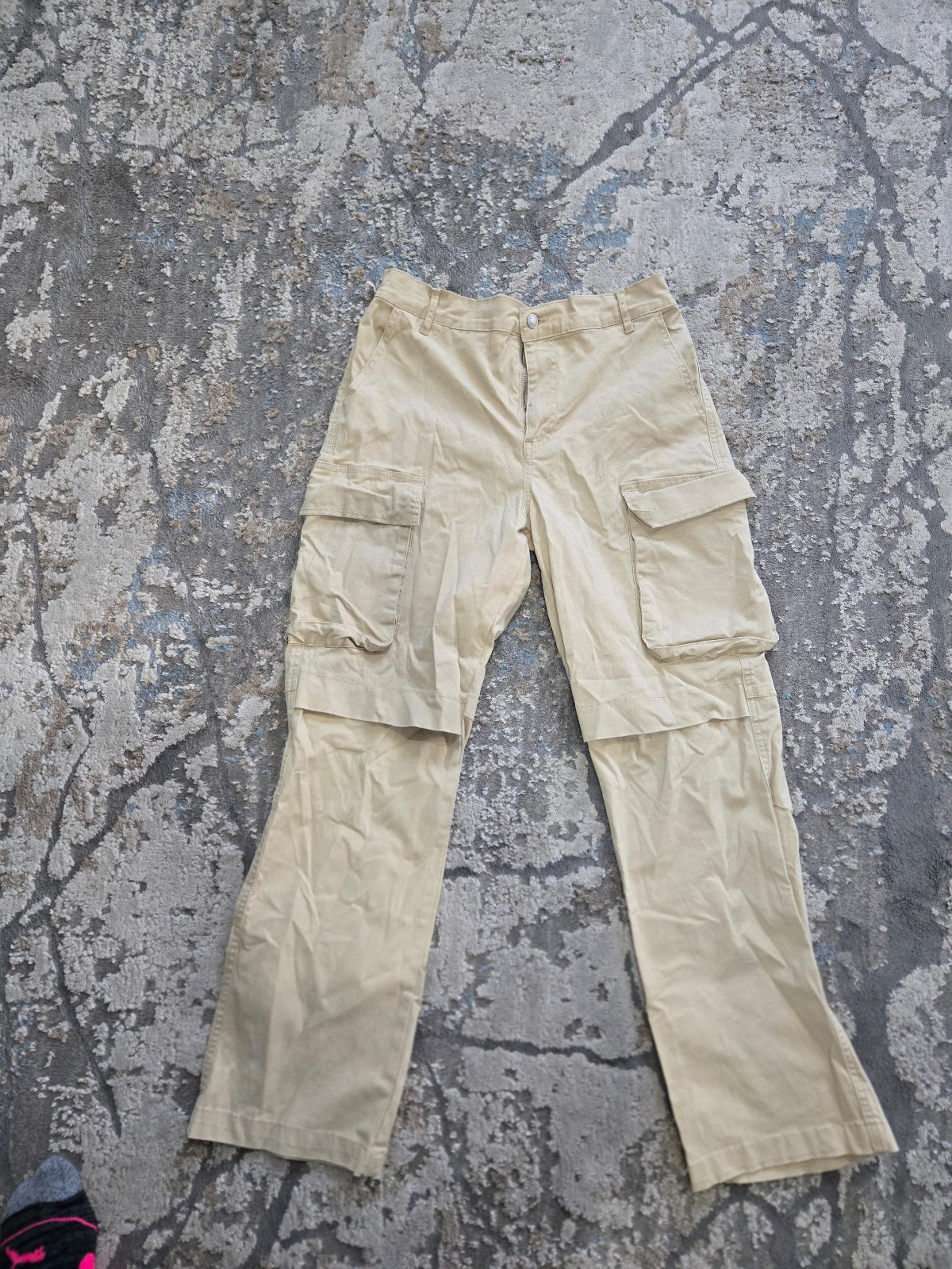 Forever 21 Cargo Pants size m cream color