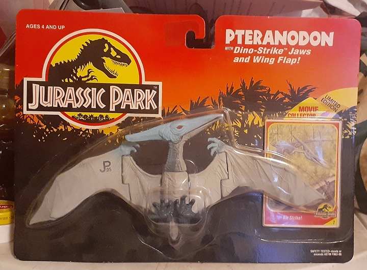 Kenner Jurassic Park Dinosaurs Pteranodon Action Figure with Dino Strike Jaws