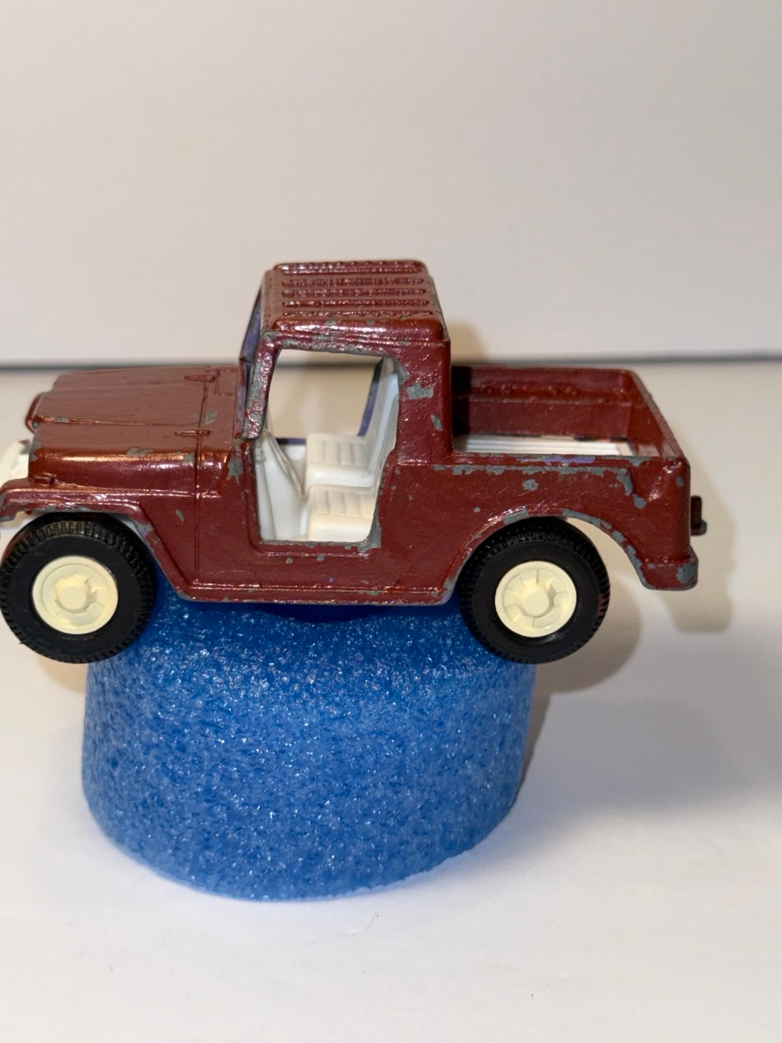 Vintage Tootsietoy Brown Jeep Truck