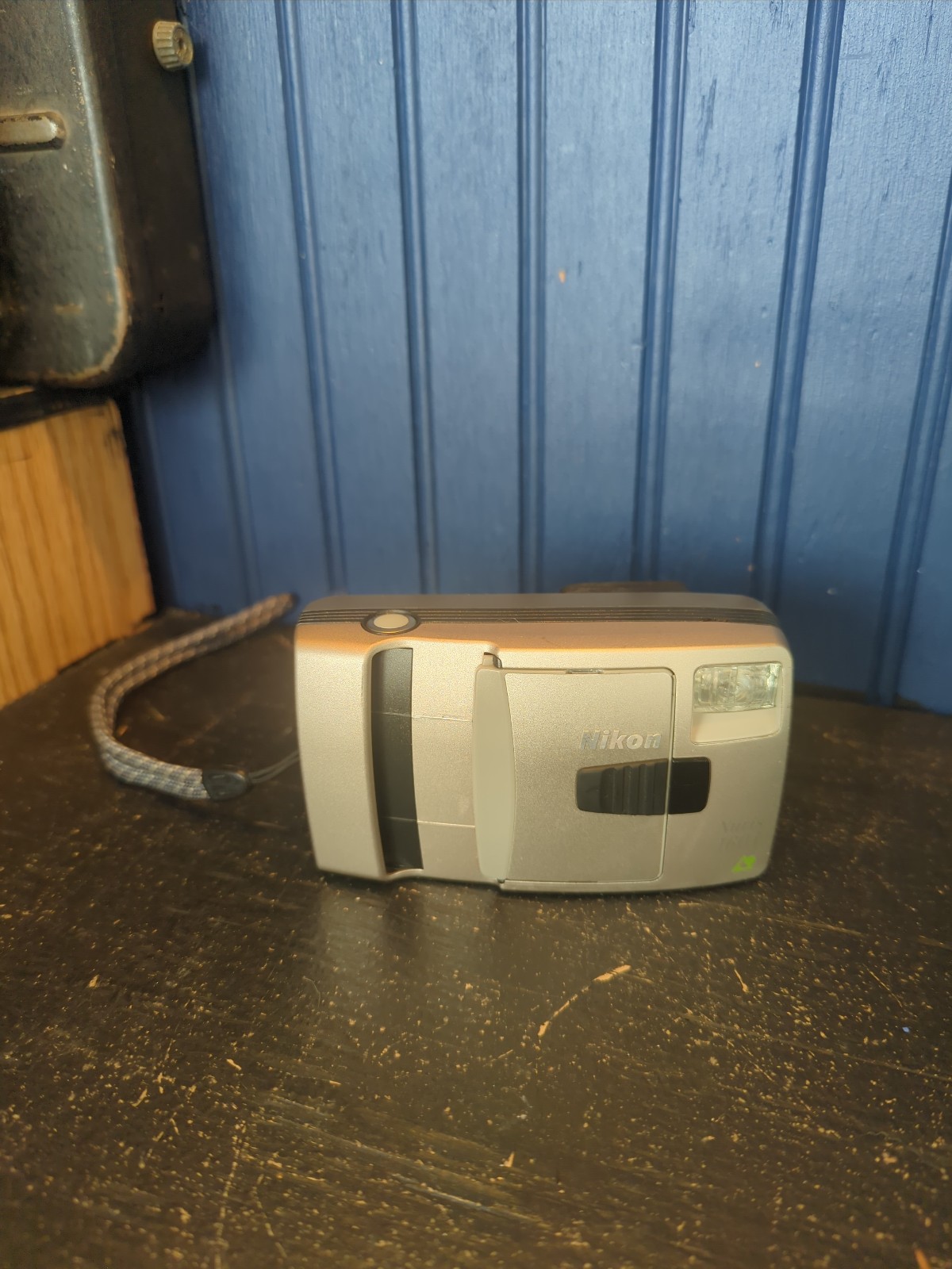 Nikon Nuvis 160i 35 mm Film Camera