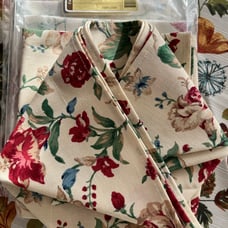Longaberger Heirloom Print Napkins - 8 count