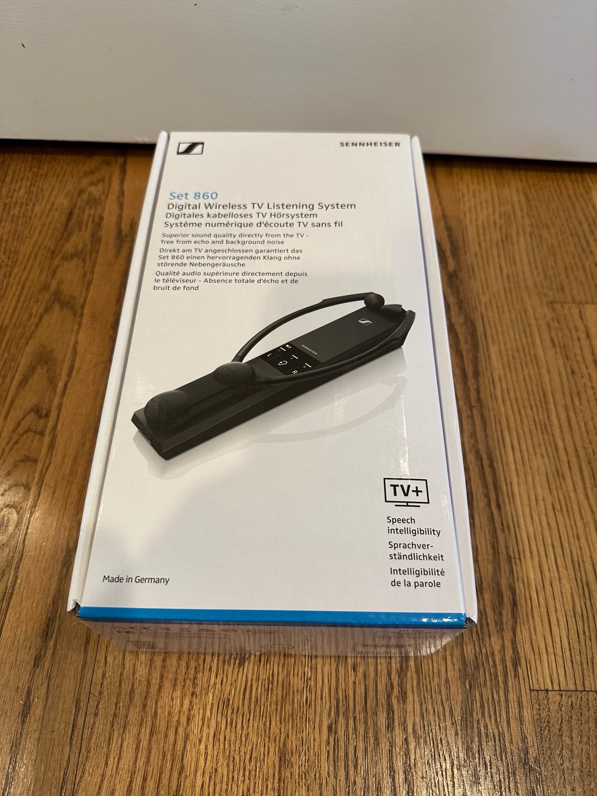 Sennheiser Set 860 Digital Wireless TV Listening System Reduces Background Noise