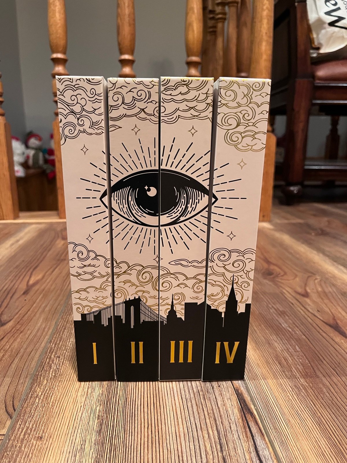 スケールモデル 新作 The Diviners Series Bookish Box 洋書