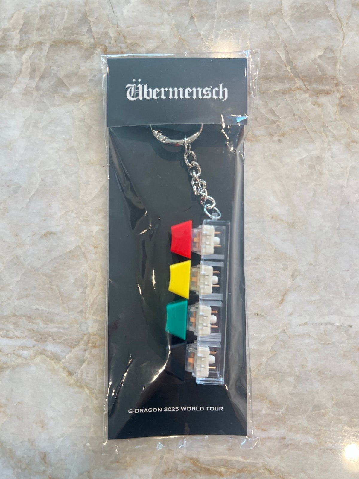 【G-DRAGON】 Ubermensch Keycap Keyring 🔥[B168預購]🔥 G–Dragon Ubermensch Keycap Keyring GD 彩色