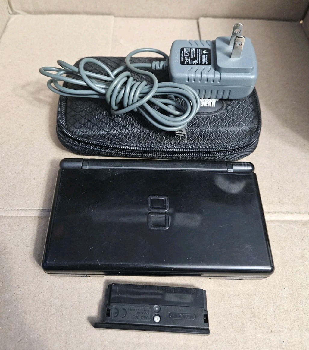Nintendo DS Lite - Black - 12