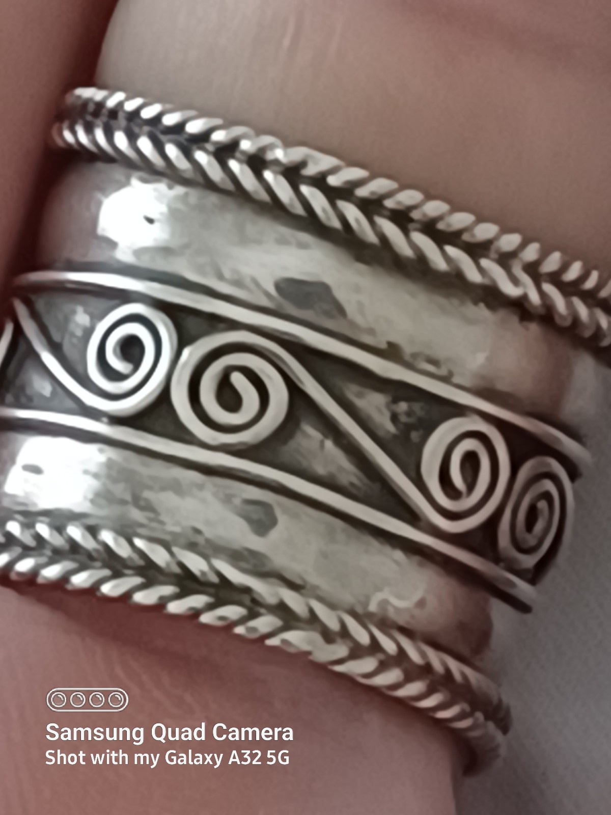Vtg.Designer Sterling Silver Swirls braided edge band ring- sz7