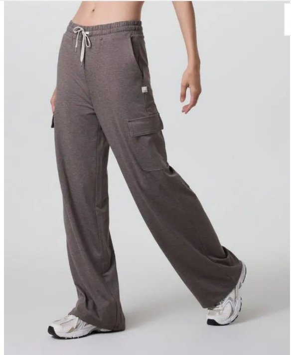 Vuori essential cargo wide leg pants chia heater size s 30"