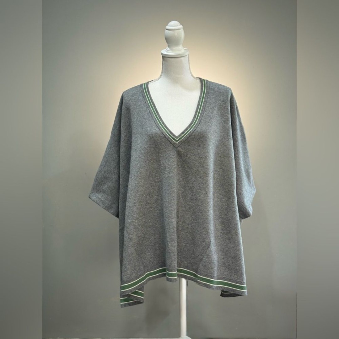 Gray House of Harlow 1960 V-Neck Poncho Sweater O/S EUC