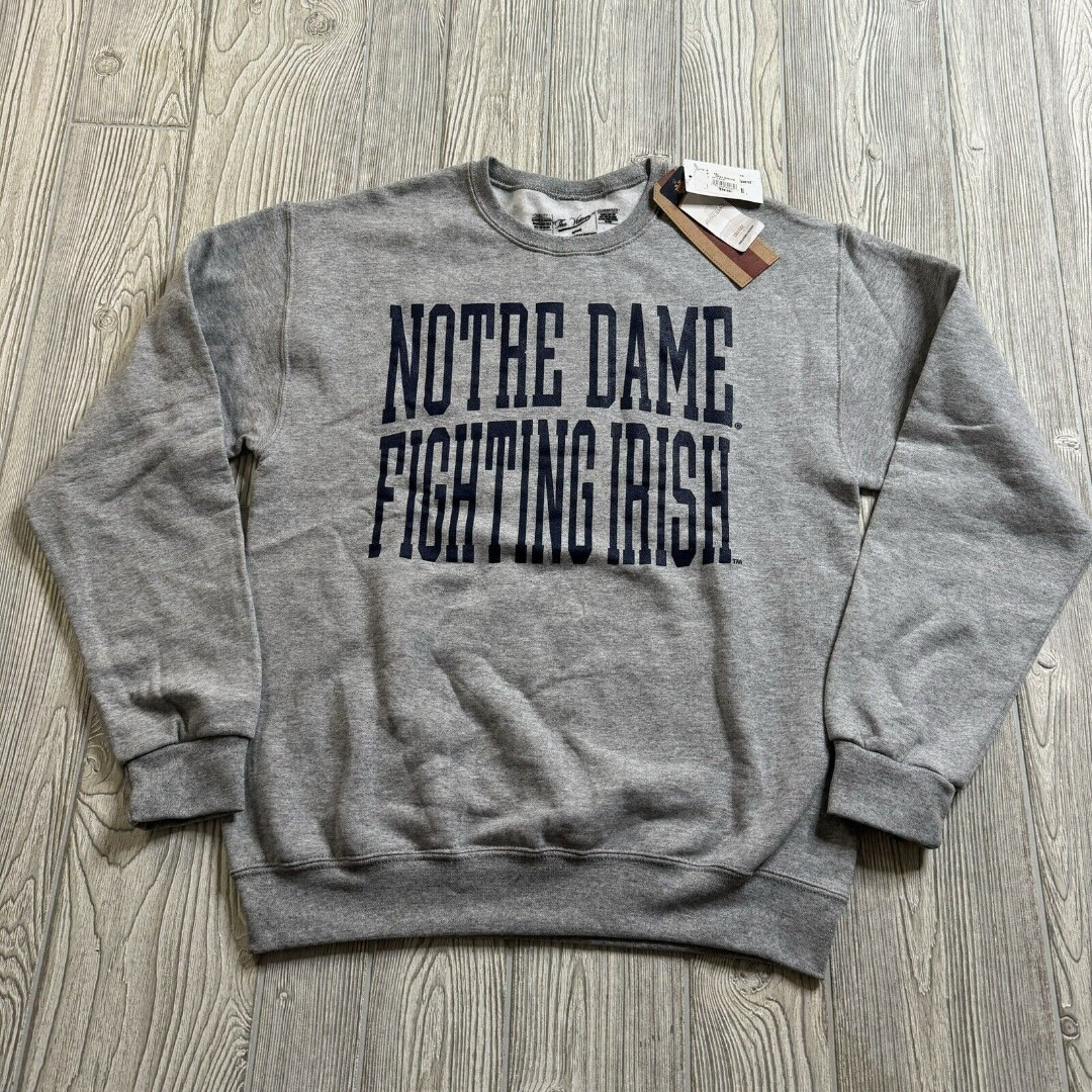 Notre Dame Fighting Irish Spellout Crew Sweatshirt Men’s M Gray The Victory New