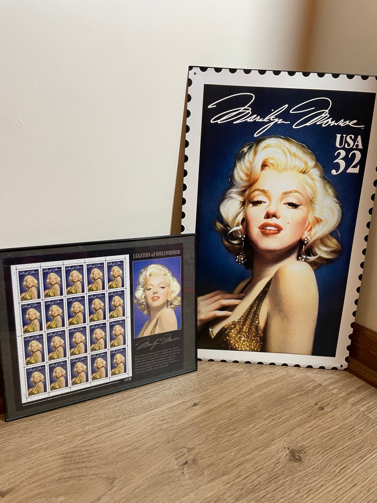 Marilyn Monroe USA 32 Cent Stamp Metal Sign & Legends Marilyn Monroe Stamps 1995