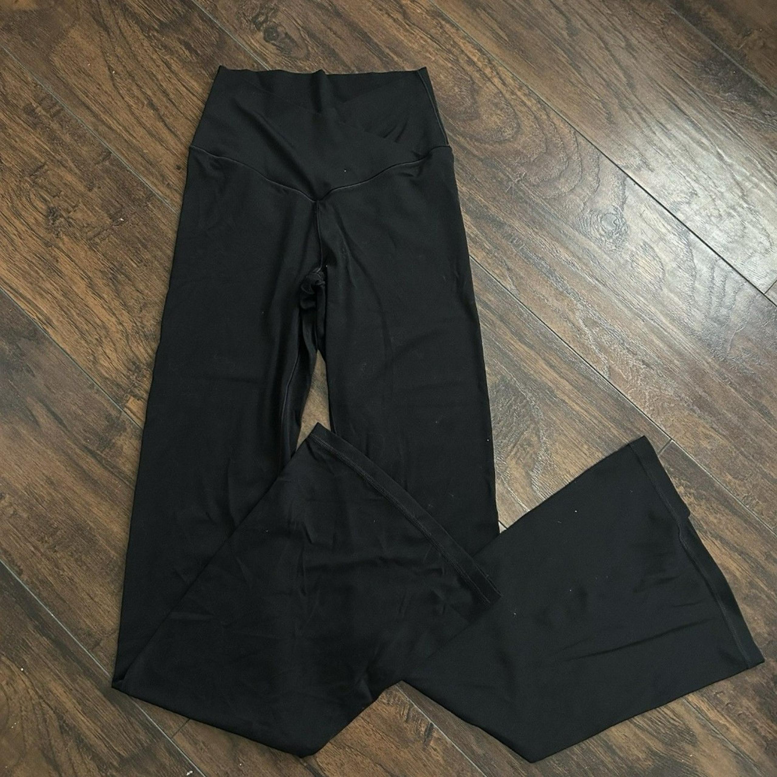 OFFLINE By Aerie Real Me High Rise Crossover Flare Legging Black Size Medium