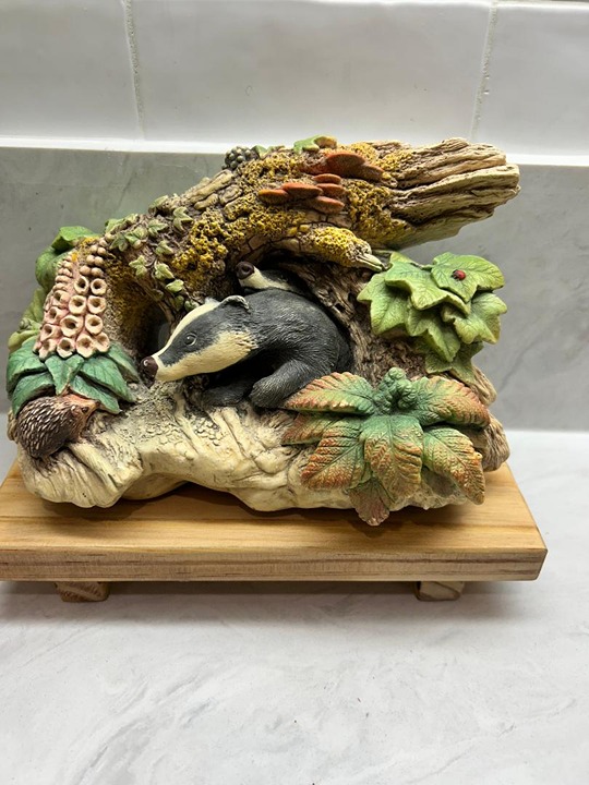 Bossons Badger Hedgehog wall figurine item BX89