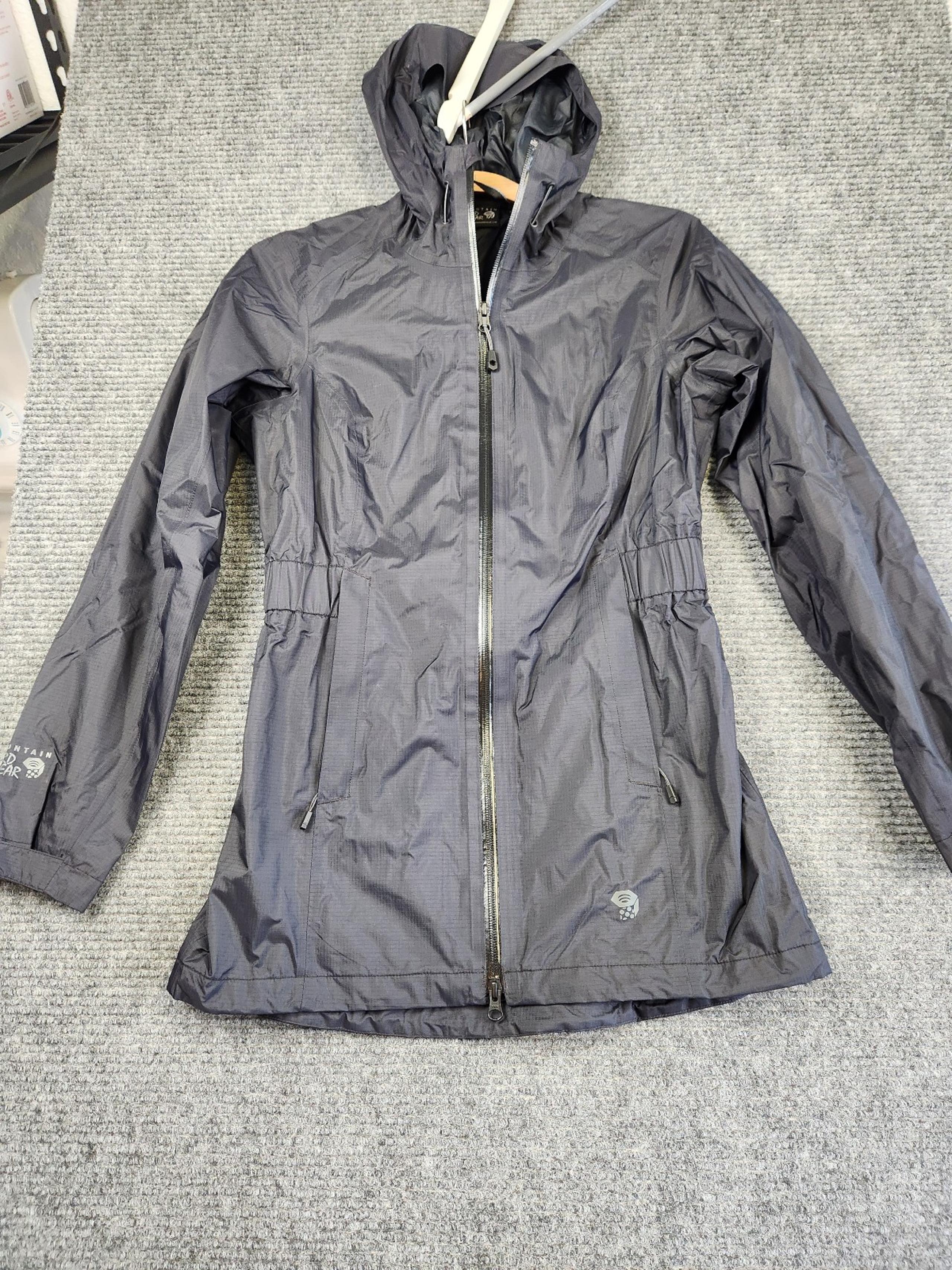 Mountain Hardwear Womans Rain Jacket Black Size XS Full Zip Hooded Outdoor