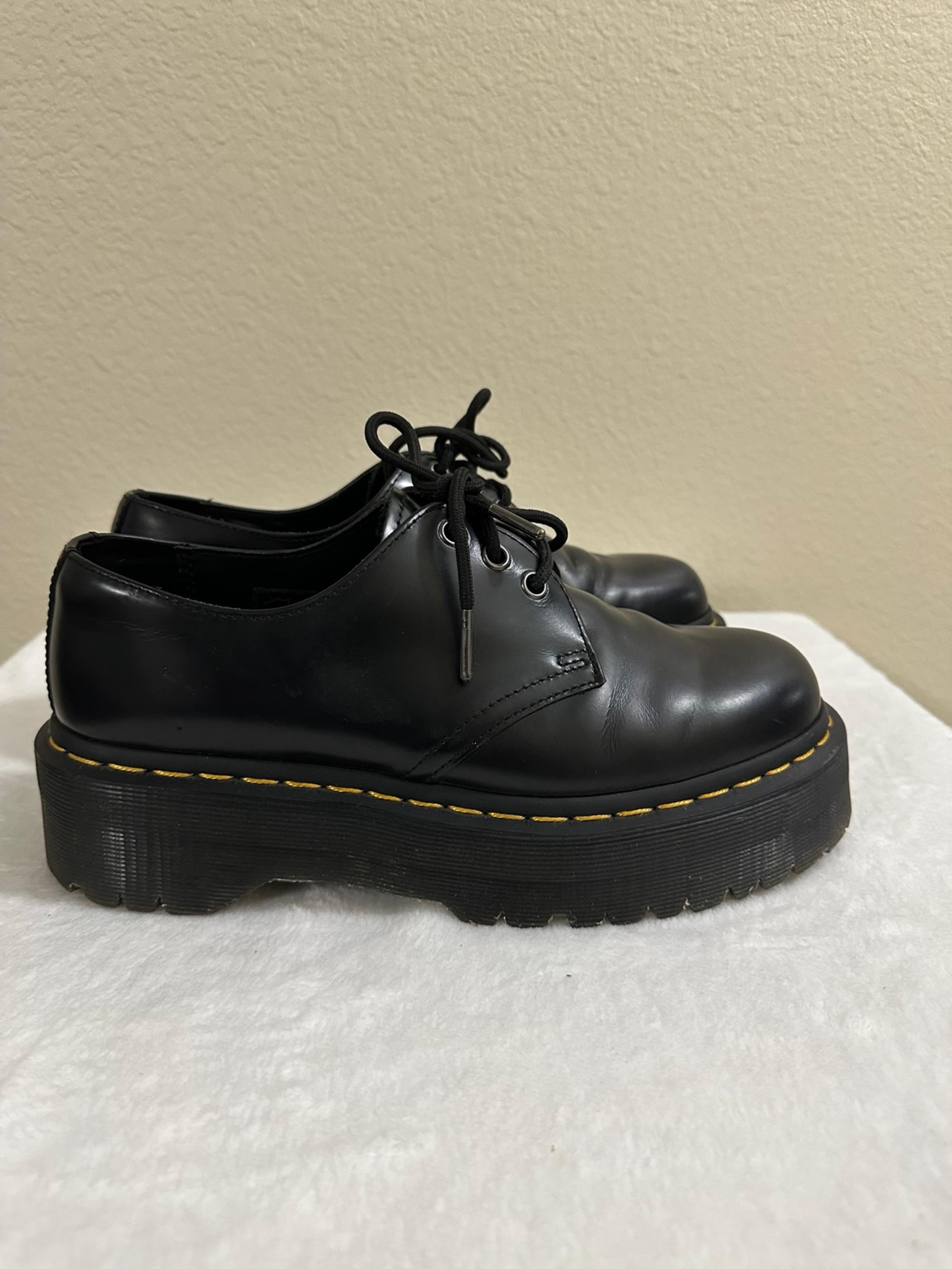 Dr. Martens platform shoes size 9