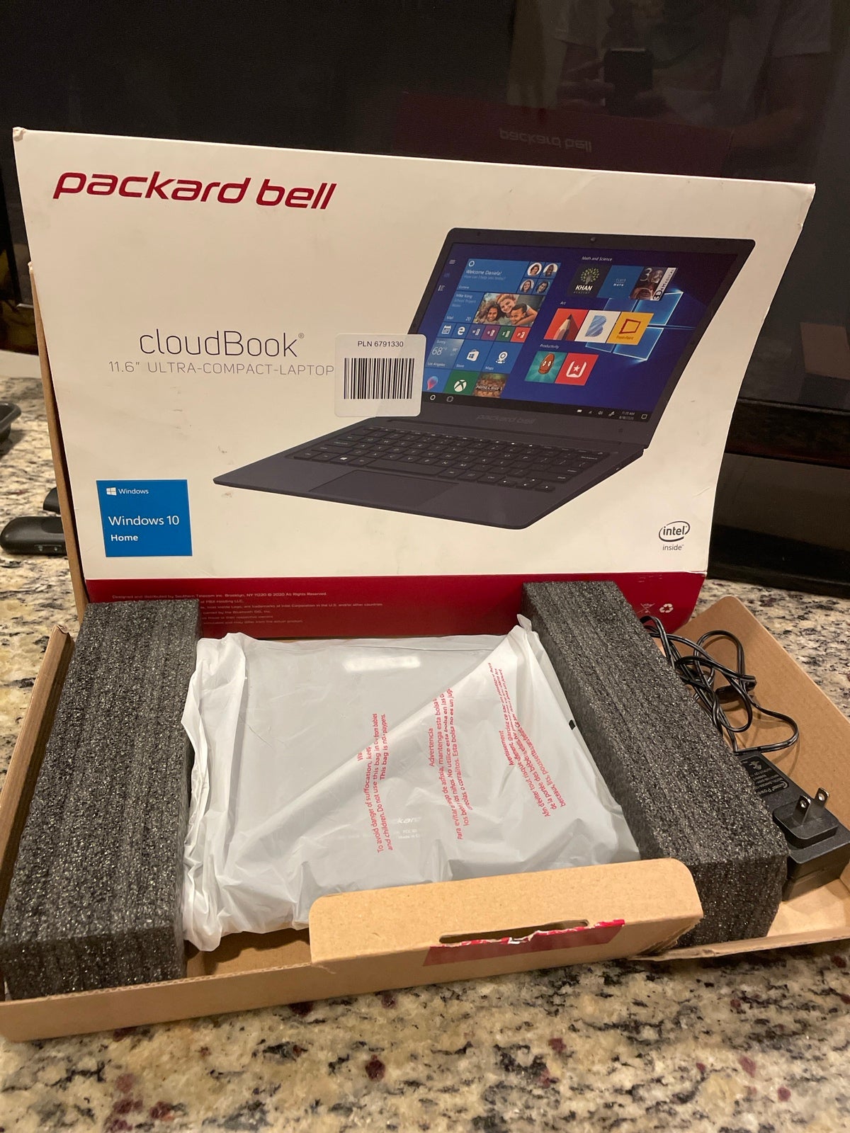 Packard Bell N11250BK cloud Book Laptop 11.6 Wifi, 64GB 4GB (read description)