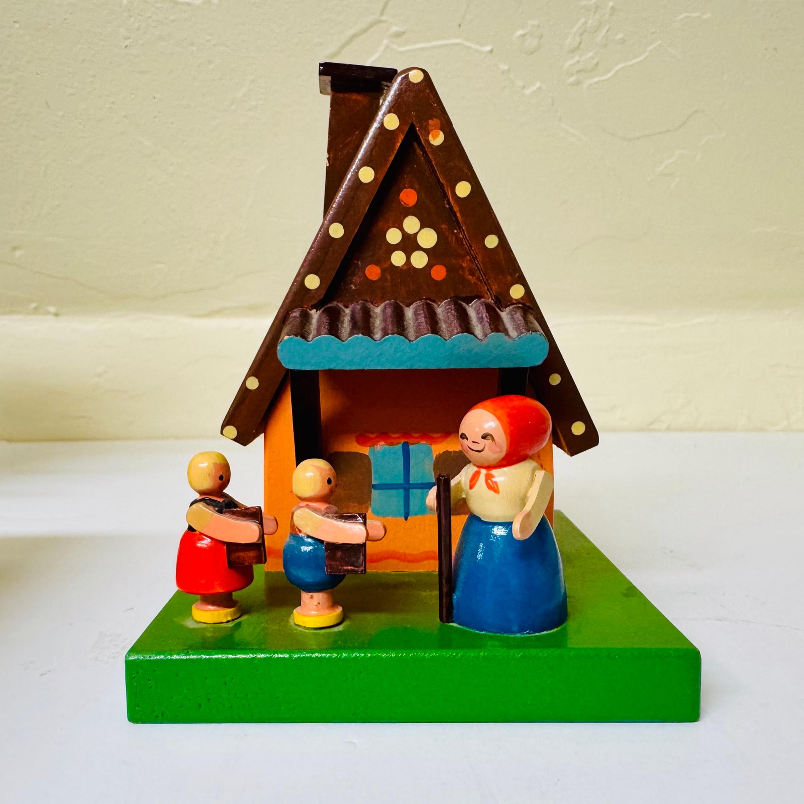 VINTAGE Erzgebirge German Wood Hansel and Gretel House Child's Bank