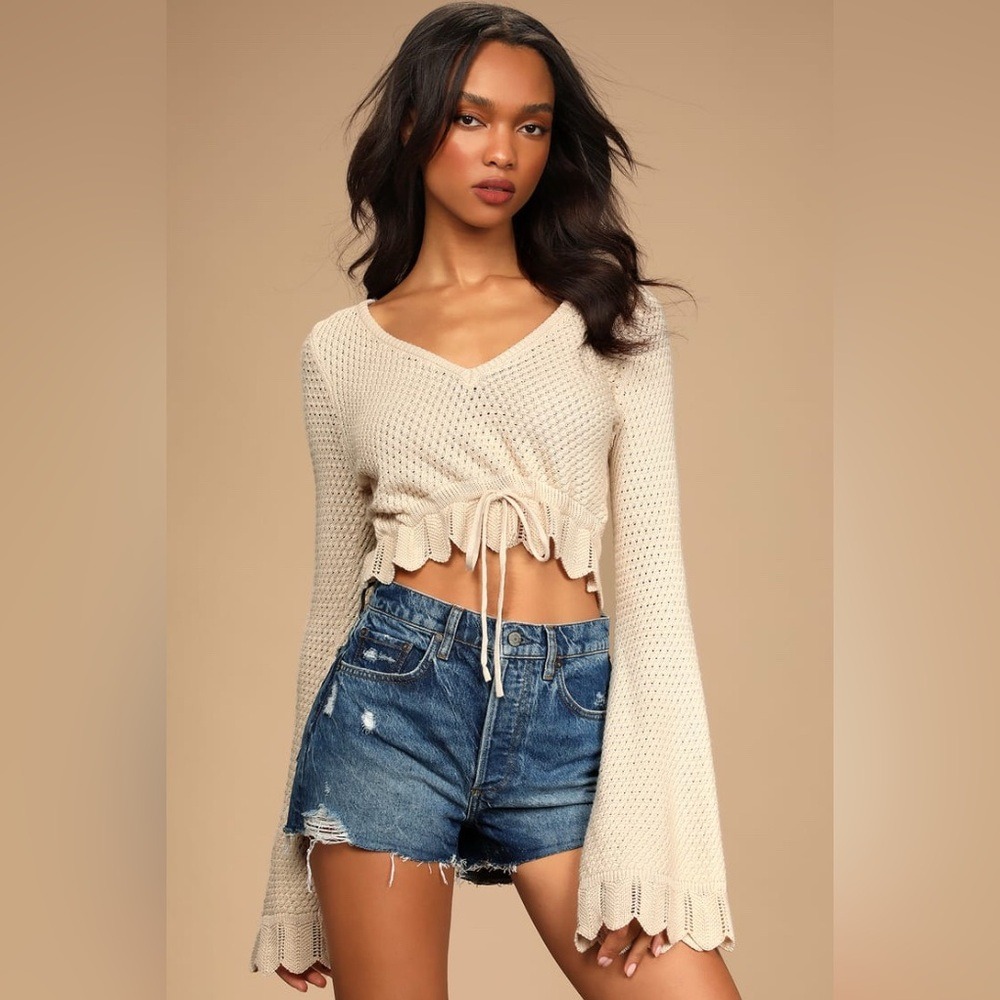 Lulus Total Fringe Knit Drawstring Scallop Bell Sleeve V-Neck Crop Top Sweater