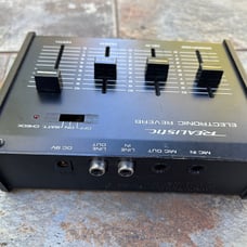 Vintage Realistic Electronic Reverb Model 32-1110