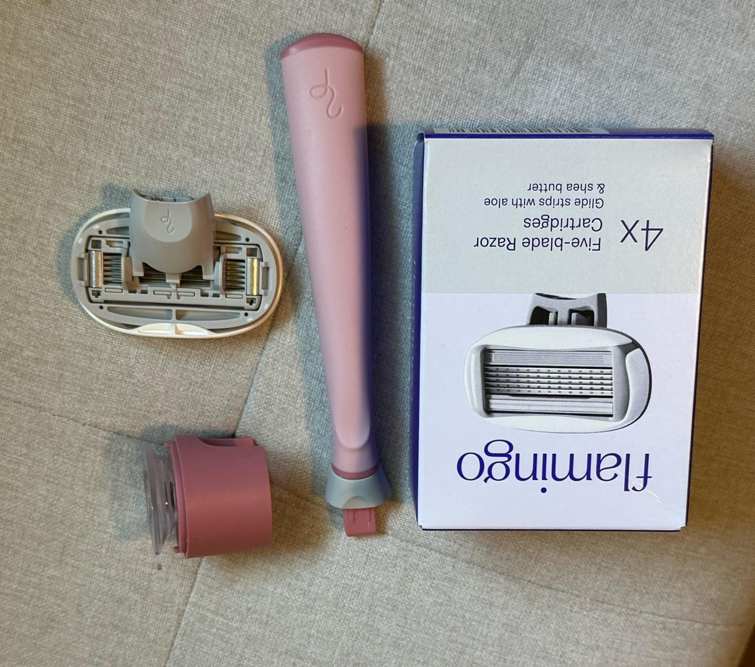 Flamingo razor