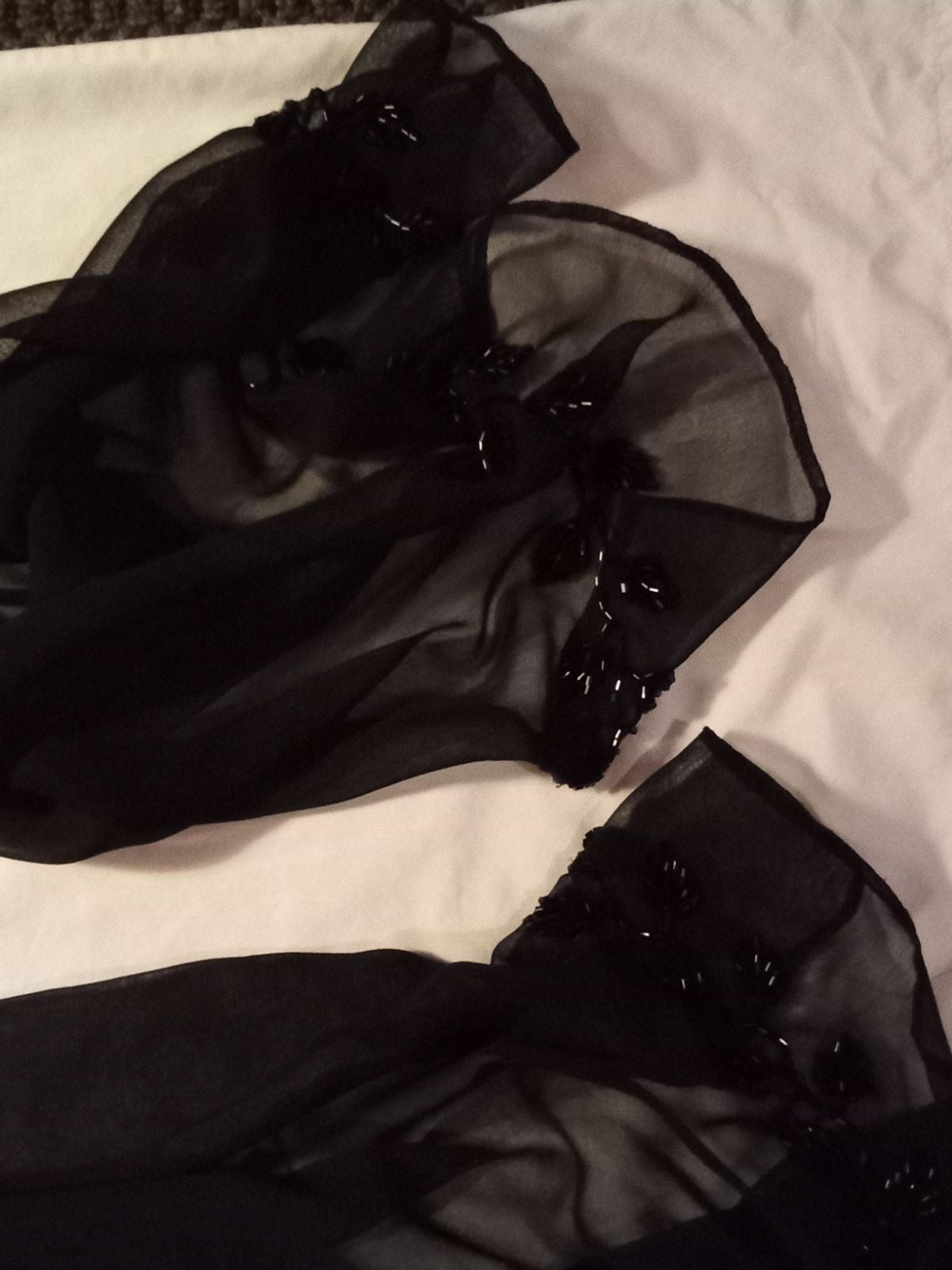 Sheer elegant scarf with beautiful bead