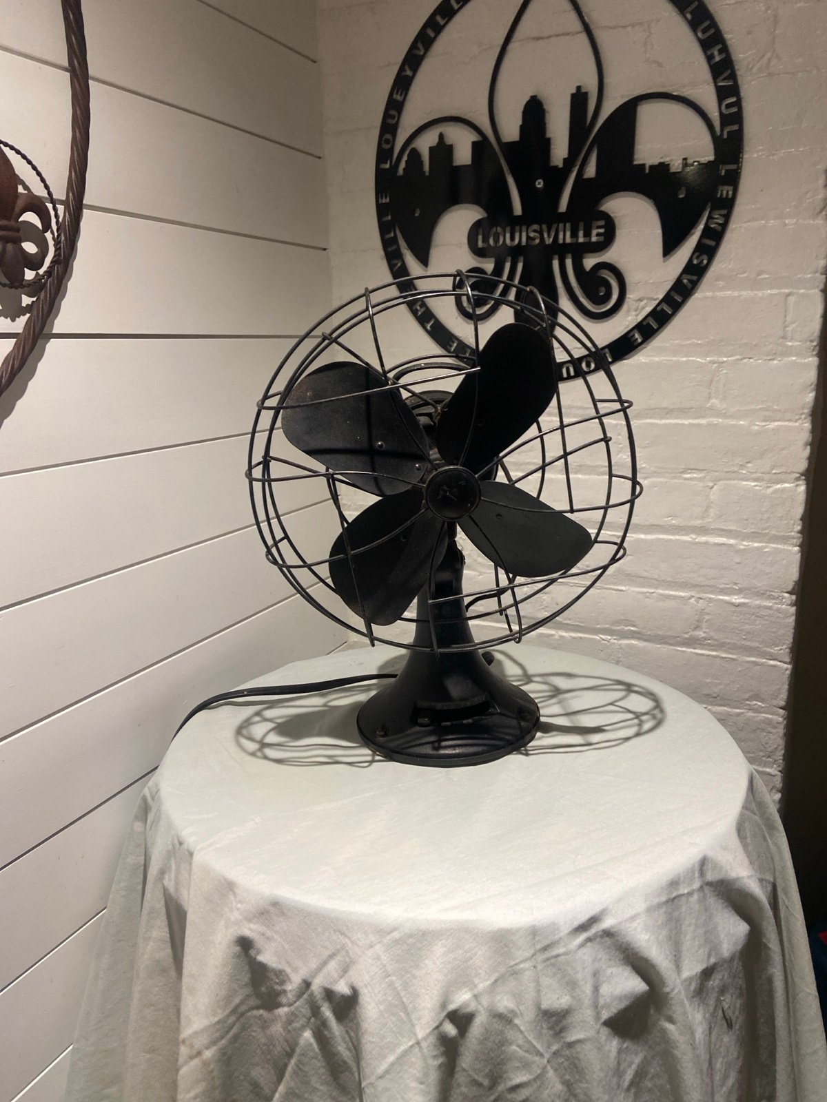 Vintage Robbins & Meyers oscillating 3 speed Fan.