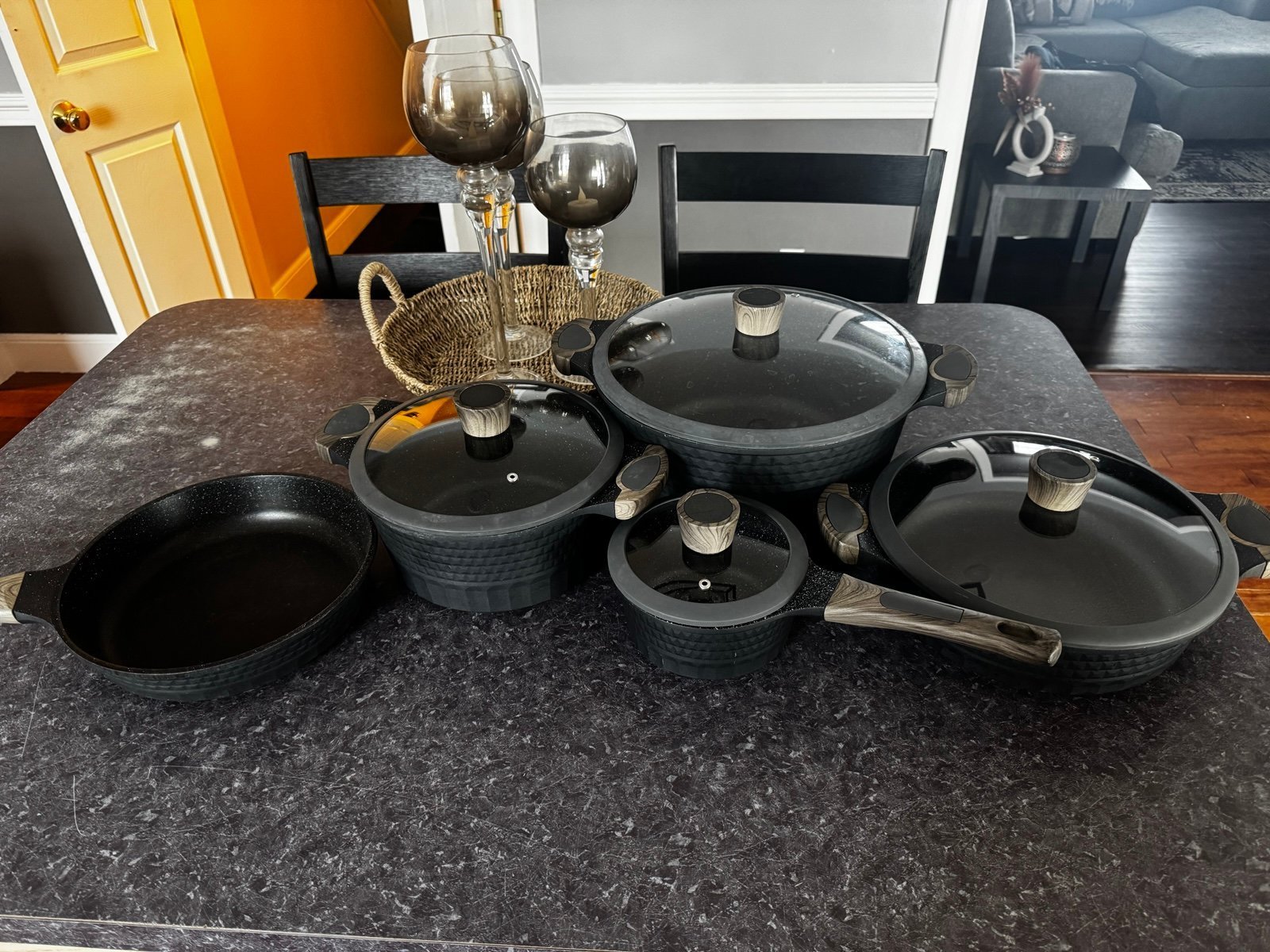 D&W Non stick pots and pan set of 5