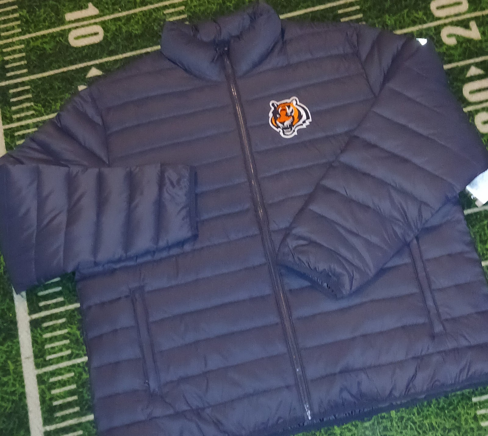 Cincinnati Bengals Men's Full Zip Puffer Jacket Winter Coat NWT