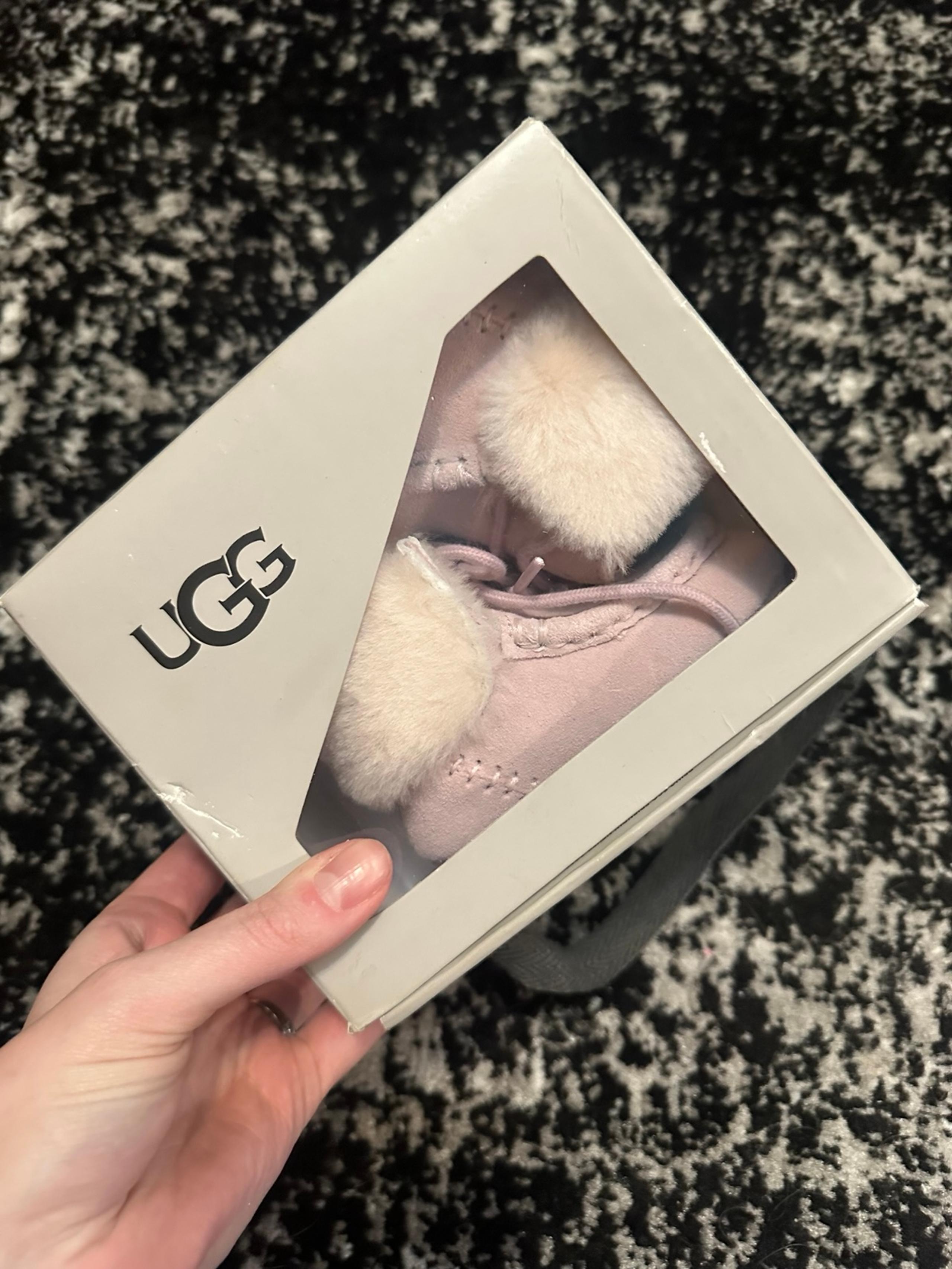 New in Box Pink Baby girl size 2/3 Ugg Boots