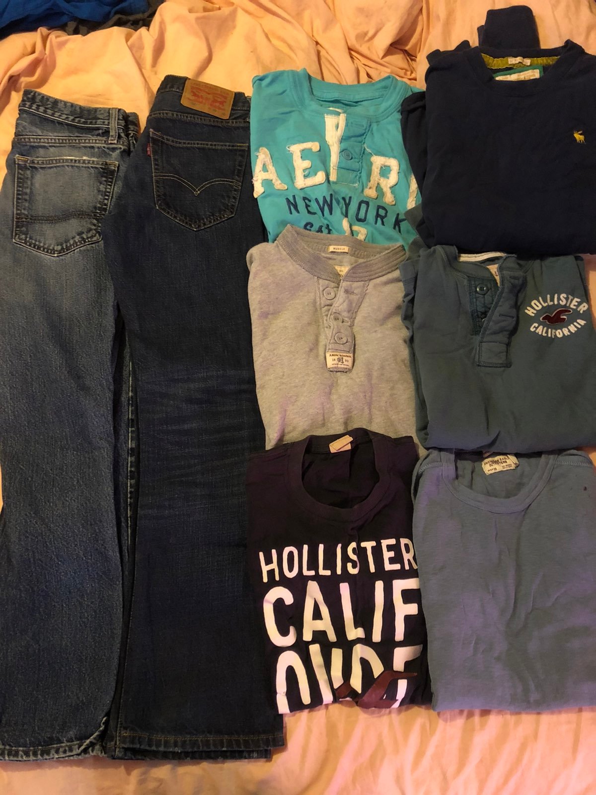 Hollister shirts jeans levis L 29x30