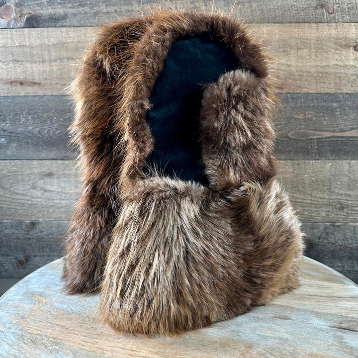 Beaver Fur Gauntlet Style Mittens with Wool Lining