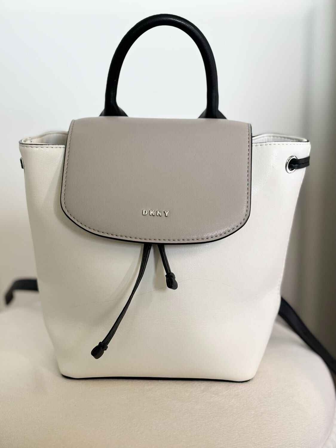 DKNY New York Handbag LEX CONVERTABLE Backpack Colorblock Leather Ivory Purse
