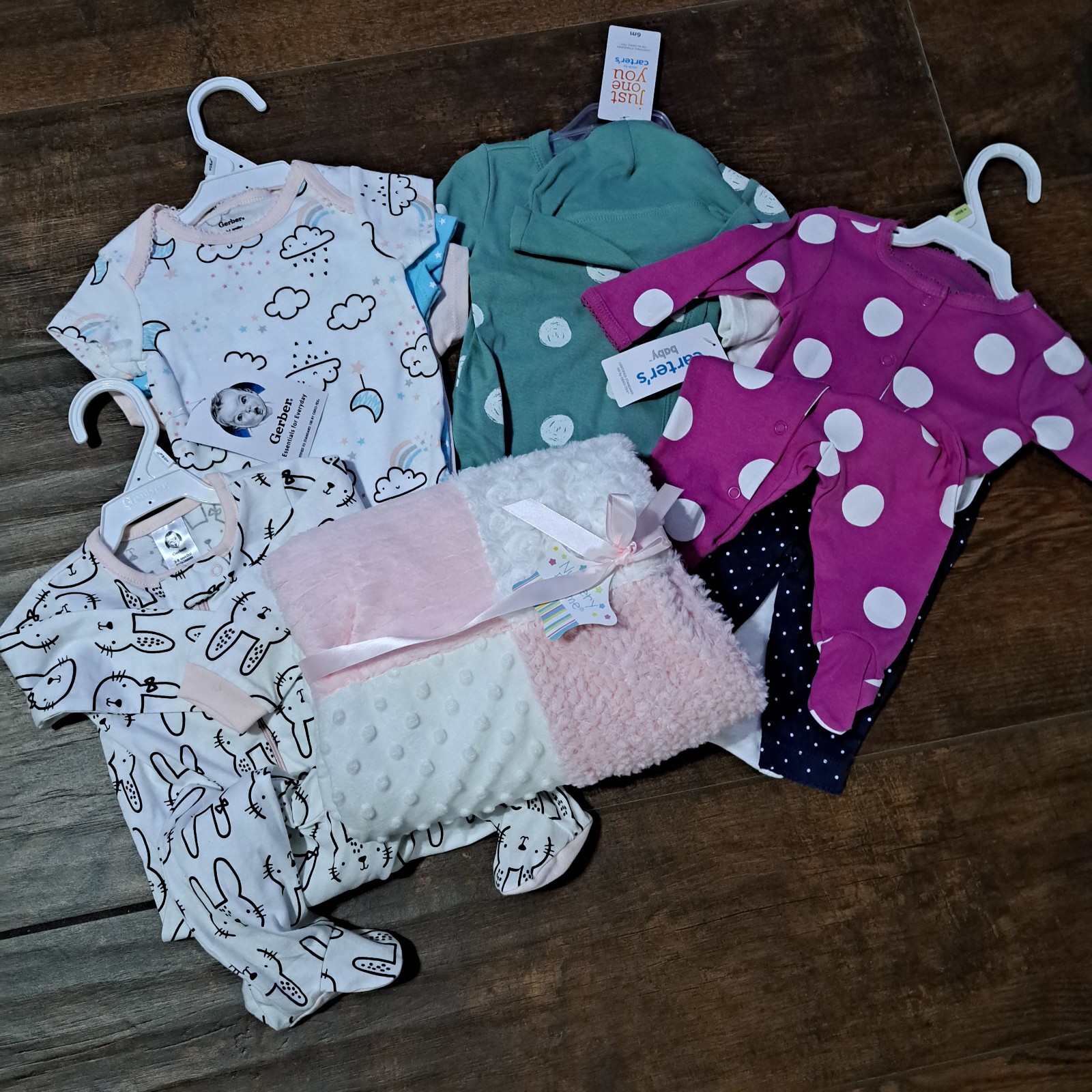 Multiple Gerber and Carters matching sets + blanket!