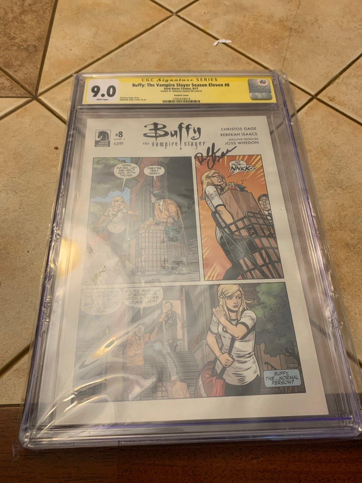 Buffy The Vampire Slayer Season Eleven #8 CGC Signature Series Graded  9.0 Comic