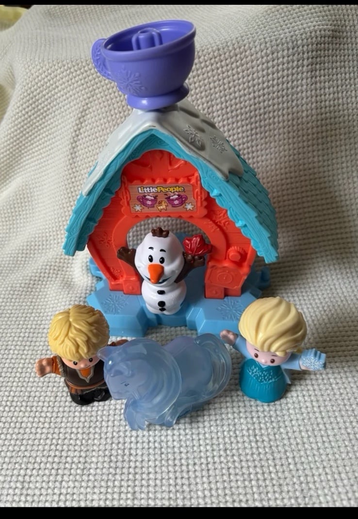 Fisher price Little People DISNEY FROZEN OLAF’s CAFE Kristoff ELSA & NOKK  horse