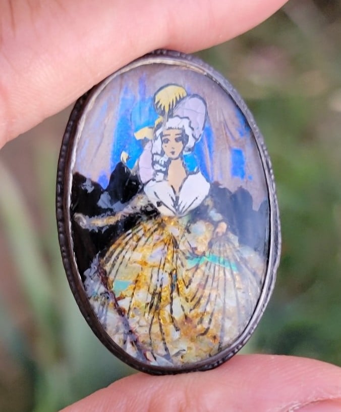 AMAZING antique 1924 England 100-year-old butterfly wing morpho woman brooch pin