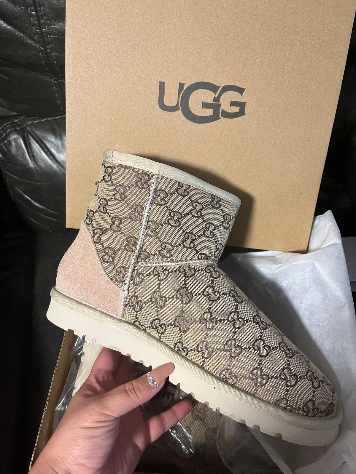 womens ugg boots 7(37.5)