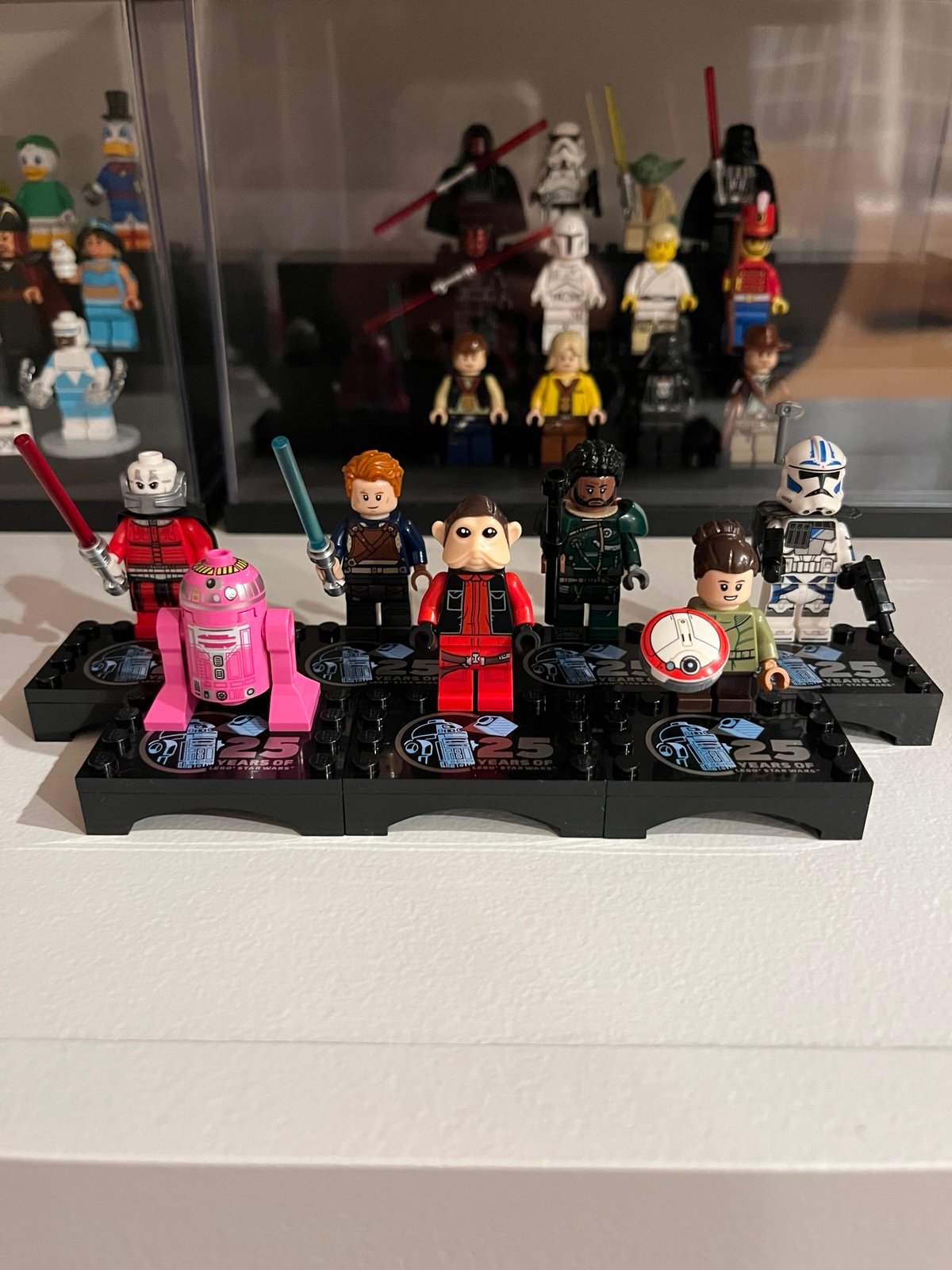 LEGO Star Wars 25th Anniversary Minifigure Lot – Set of 7 – New w/ Stands