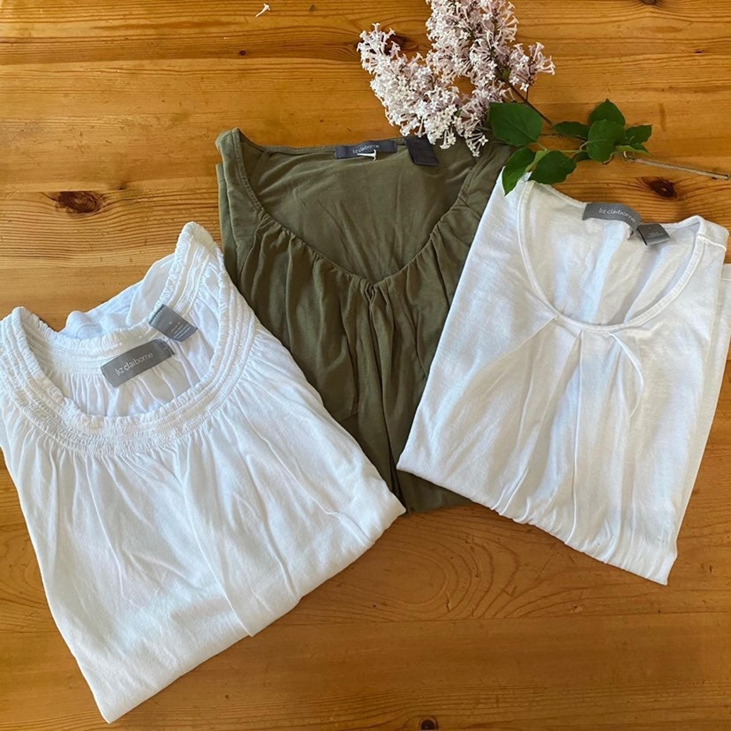 Bundle liz claiborne tank tops