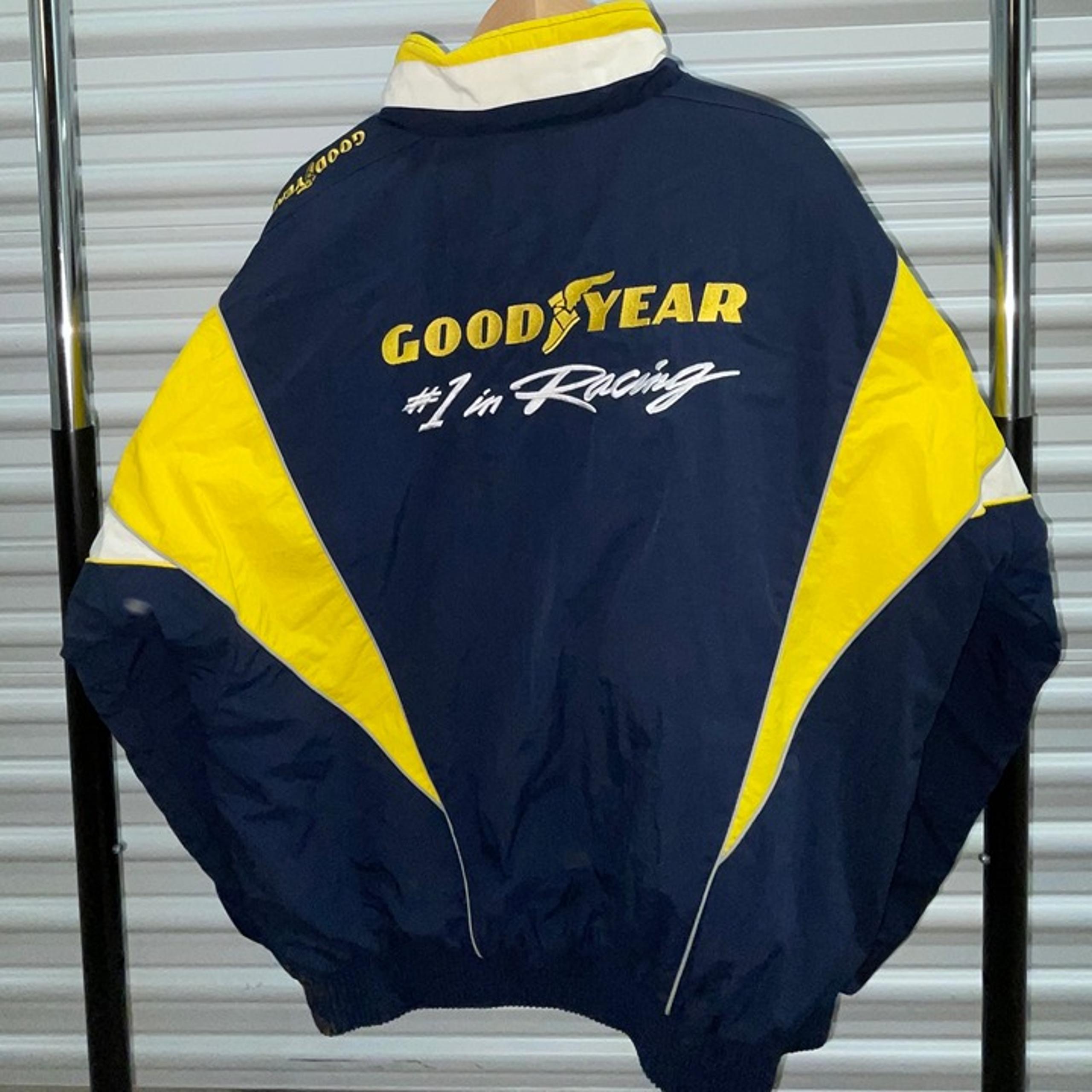 VINTAGE 90s '#1 in Racing' Navy blue & Yellow Puffer Jacket - Goodyear