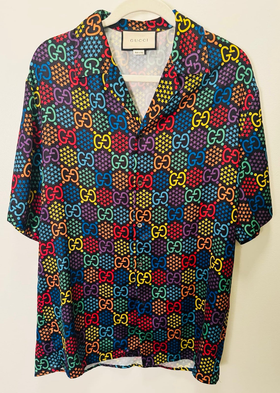 Gucci Men’s Psychedelic print silk shirt