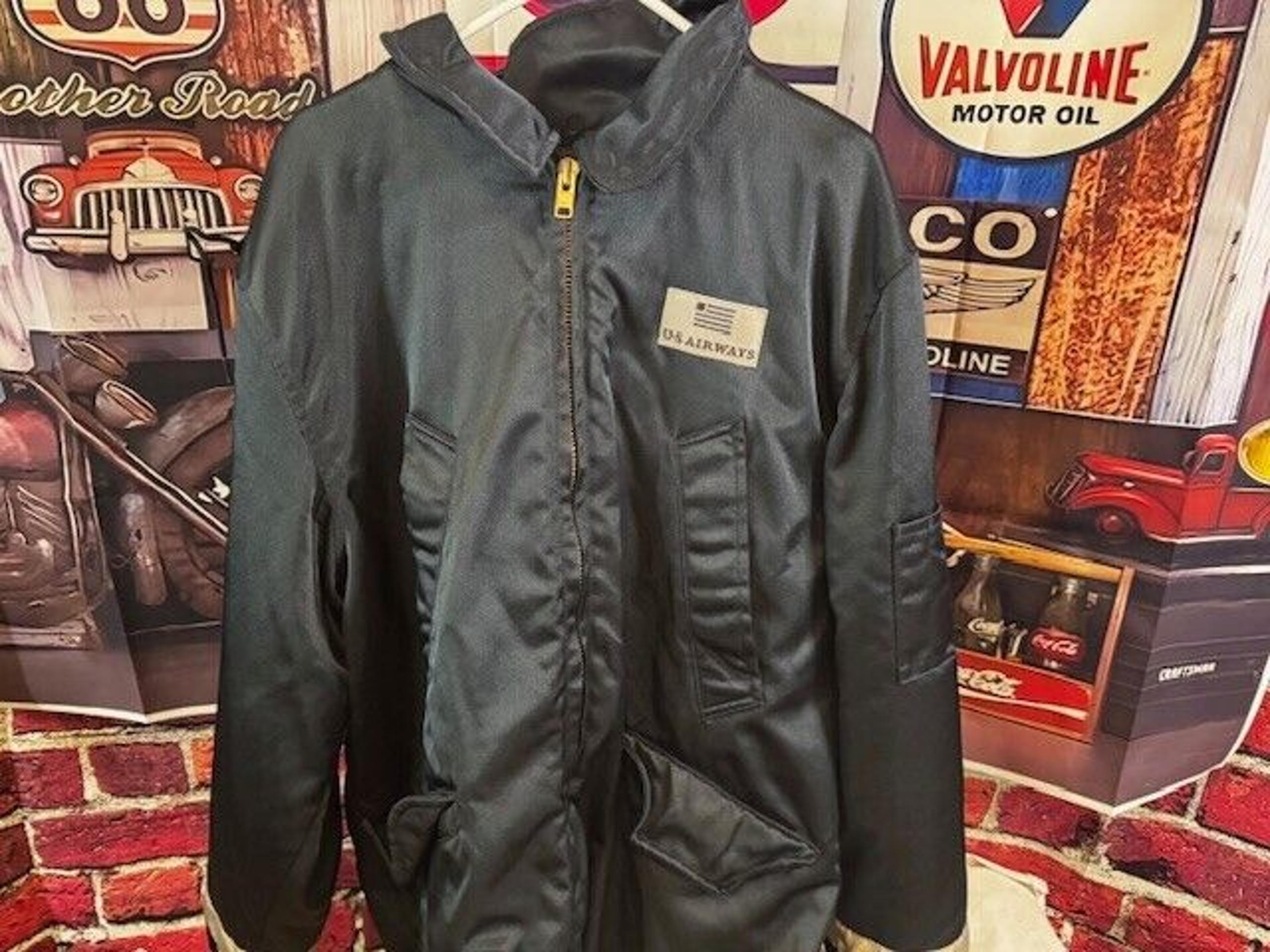 US Airways Cintas Employee Full Zip Hooded Heavy Coat Size XL